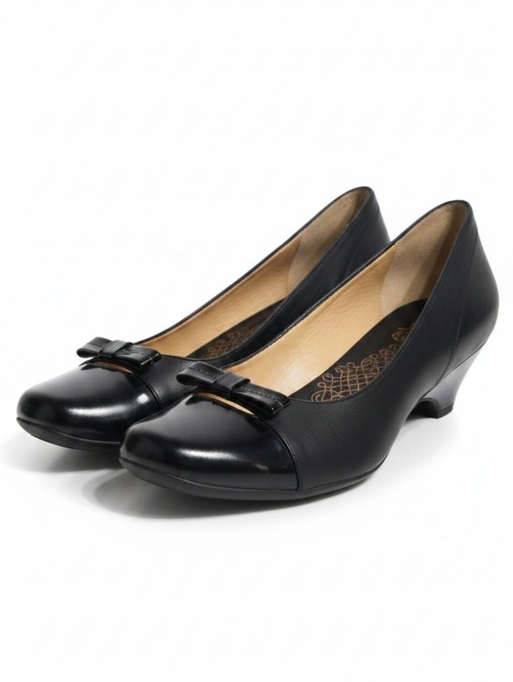 Comfortable by SoftWalk Black Leather Bow Low Heel Pumps Women's 8.5M